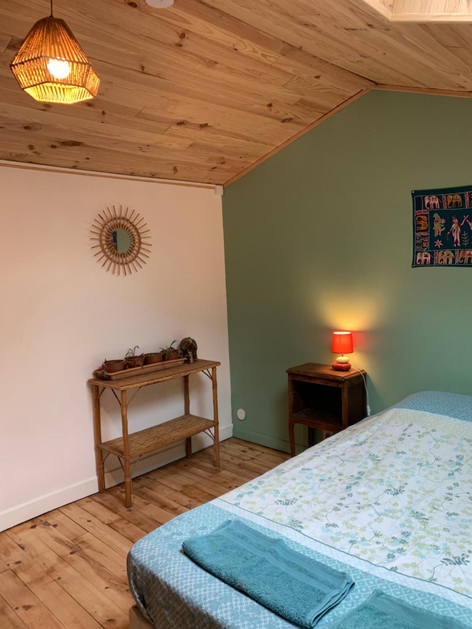 Les Favouilles - Gite & Chambres D Hotes Dauphin Экстерьер фото