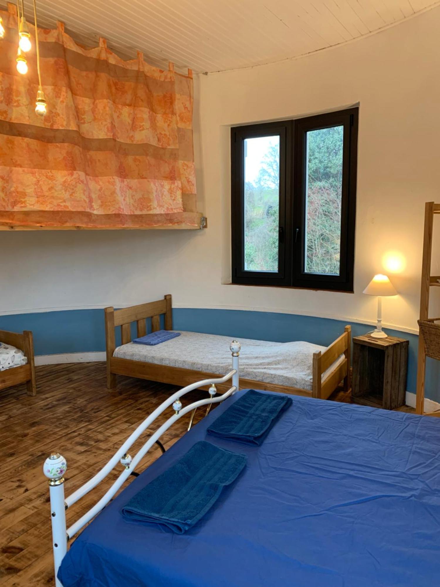 Les Favouilles - Gite & Chambres D Hotes Dauphin Экстерьер фото